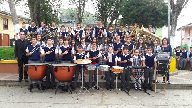 PENSILVANIA RECIBIR� LOS SONIDOS DE 16 BANDAS