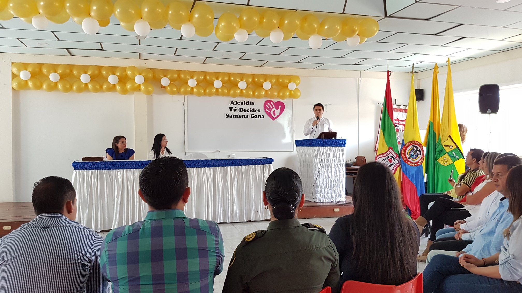 GRADUACI�N DIPLOMADO EN EDUCACI�N RURAL COMO ESCENARIO DE PAZ.