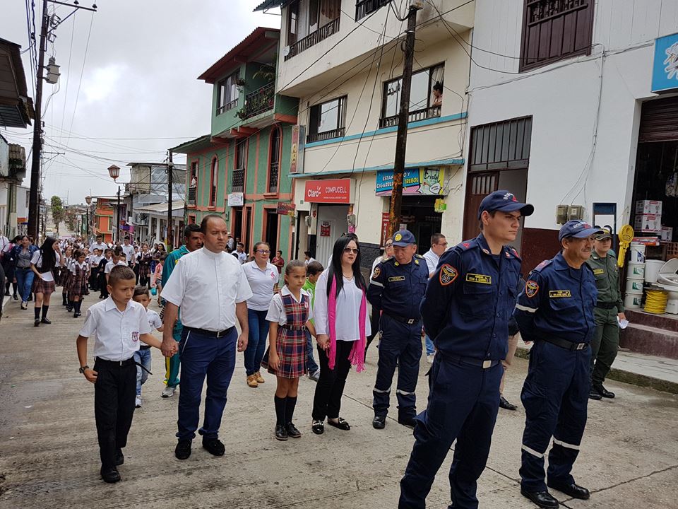 MARCHA POR EL BUEN TRATO DE LOS NI�OS Y LAS NI�AS