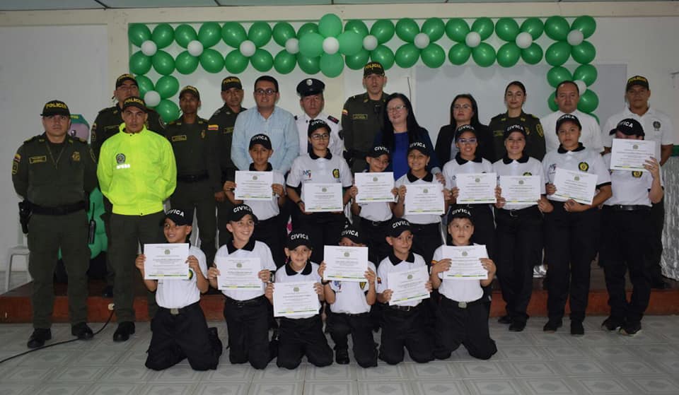 GRADUACI�N DE LOS C�VICOS INFANTILES Y JUVENILES 