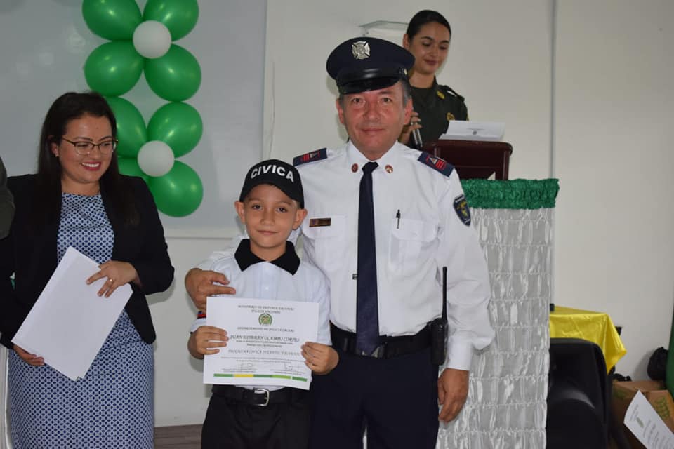 GRADUACI�N DE LOS C�VICOS INFANTILES Y JUVENILES 