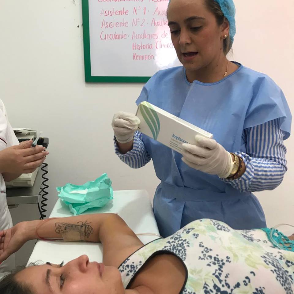 EN SAN DIEGO, JORNADA DE INSERCI�N DE IMPLANTES SUBDEMIRCOS