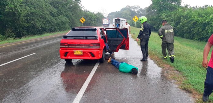 ATAQUE A BALA A VEH�CULO DEJA DOS MUERTOS Y UN HERIDO