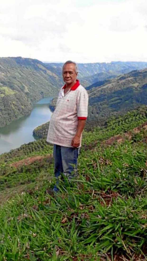 ACOMPA�AMIENTO Y ELOGIOS A DON JAIRO CARDONA