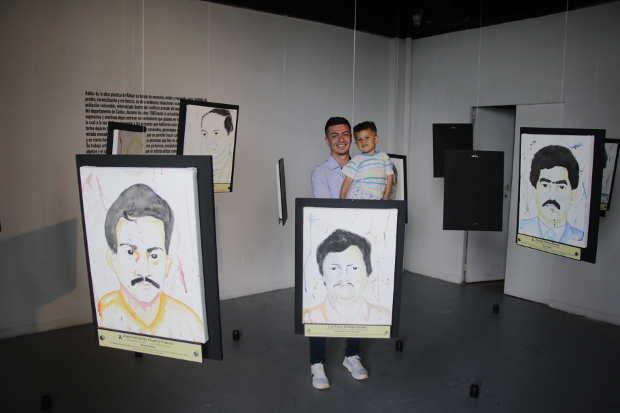 ROSTROS DEL CONFLICTO CUBIERTOS DE COLOR