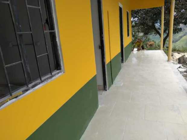 APLAUSOS: VEREDA SAN RAFAEL DE SAMAN� RECUPER� SU ESCUELA