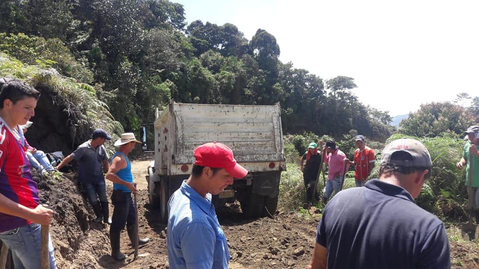 ADECUACI�N DE LA VIA LA MANUELA - PICHINCHE EN EL CORREGIMIENTO DE ENCIMADAS