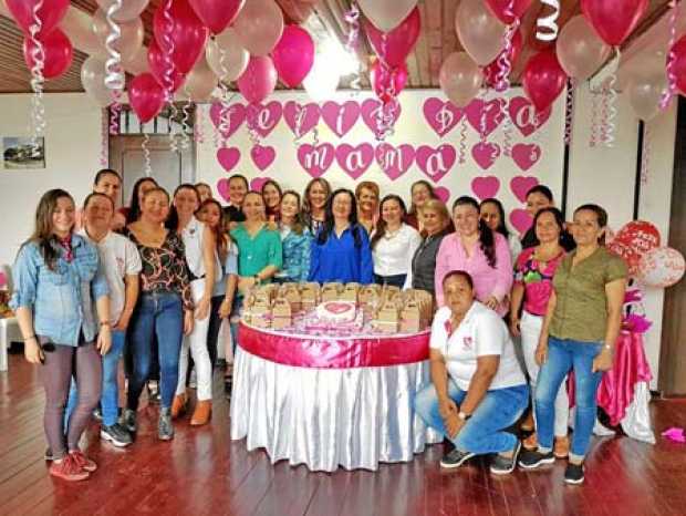 PARA LAS MADRES SAMANE�AS