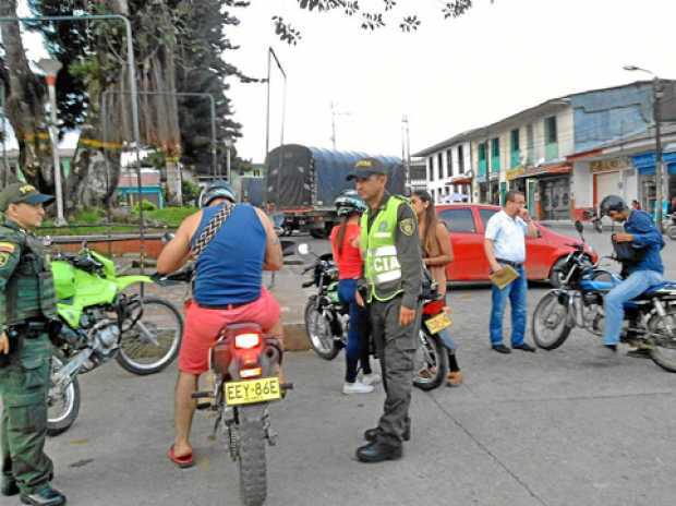 CONTROLES A MOTOCICLISTAS
