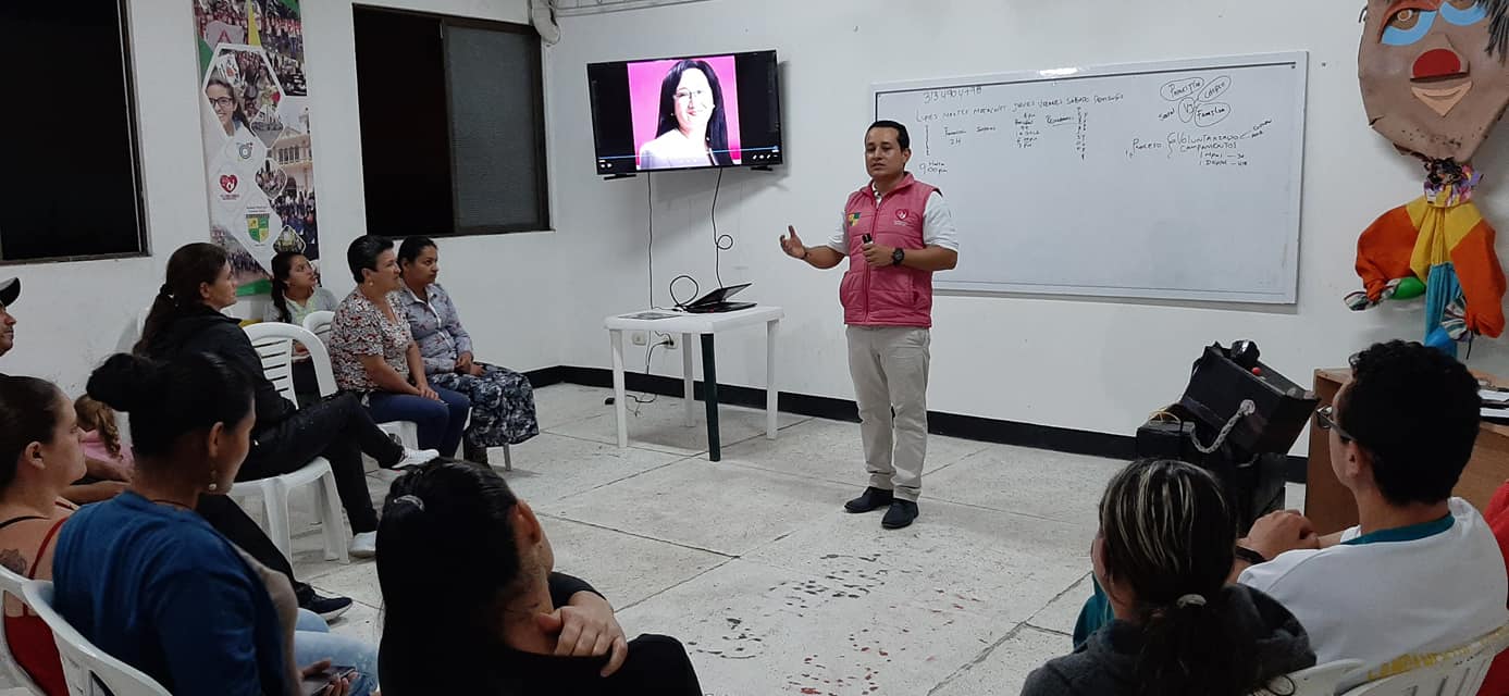CONVERSATORIO AMENO CON LA OFICINA DE LA JUVENTUD