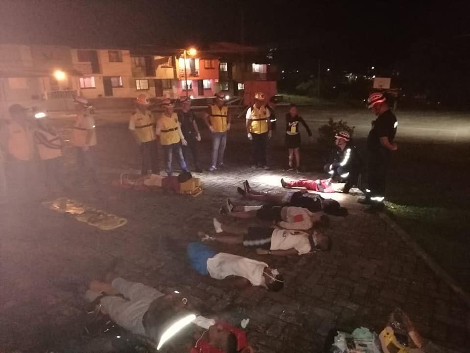 BOMBEROS ENTRENAMIENTO SOBRE VALORACI�N INICIAL 