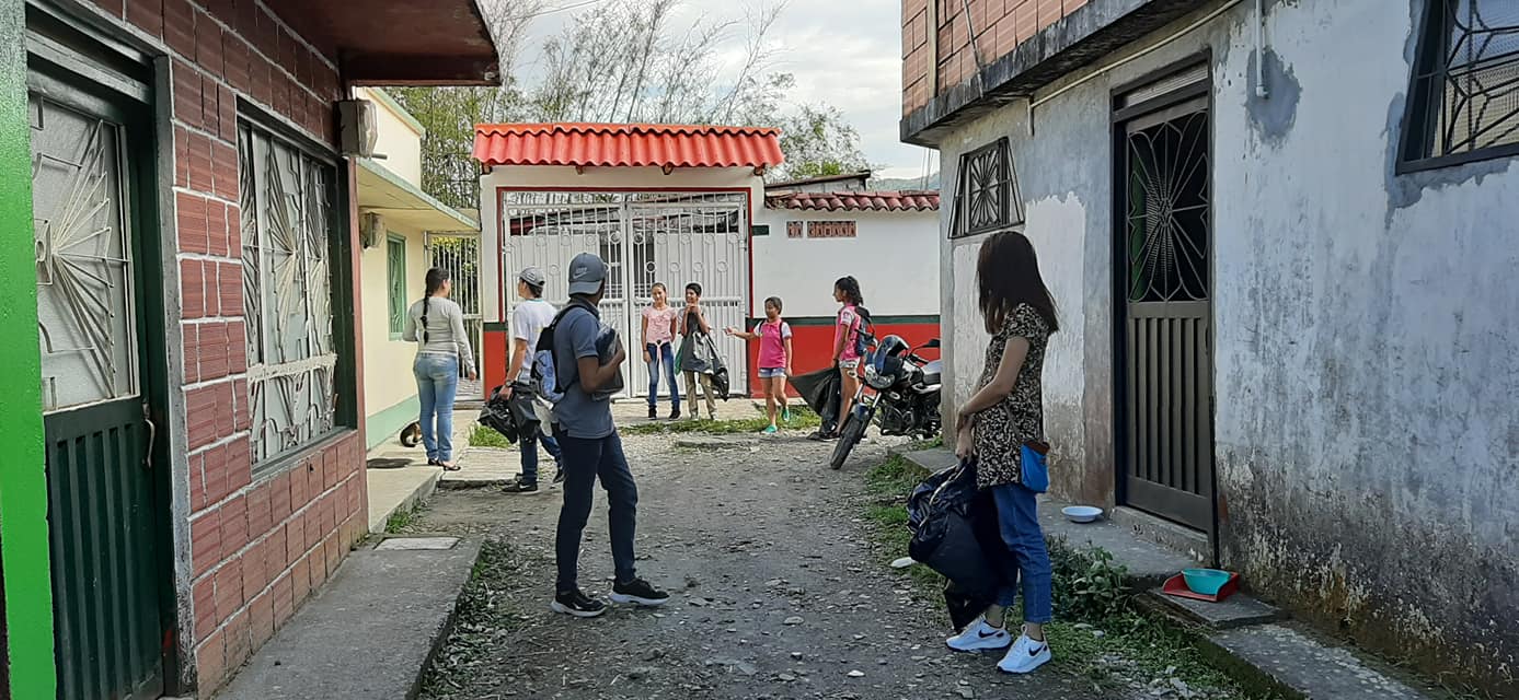 TODOS CONTRA EL DENGUE