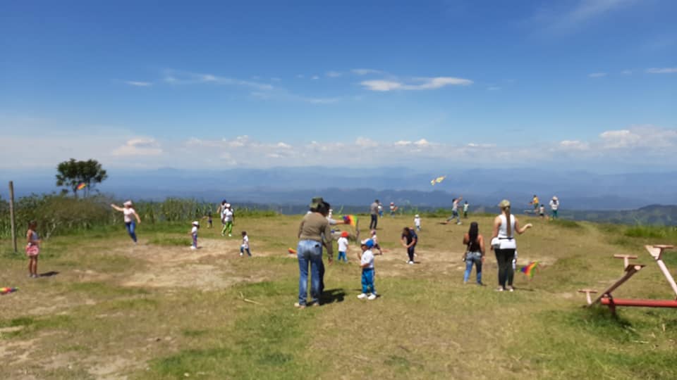 ELEVANDO MI COMETA, SUE�O EN GRANDE
