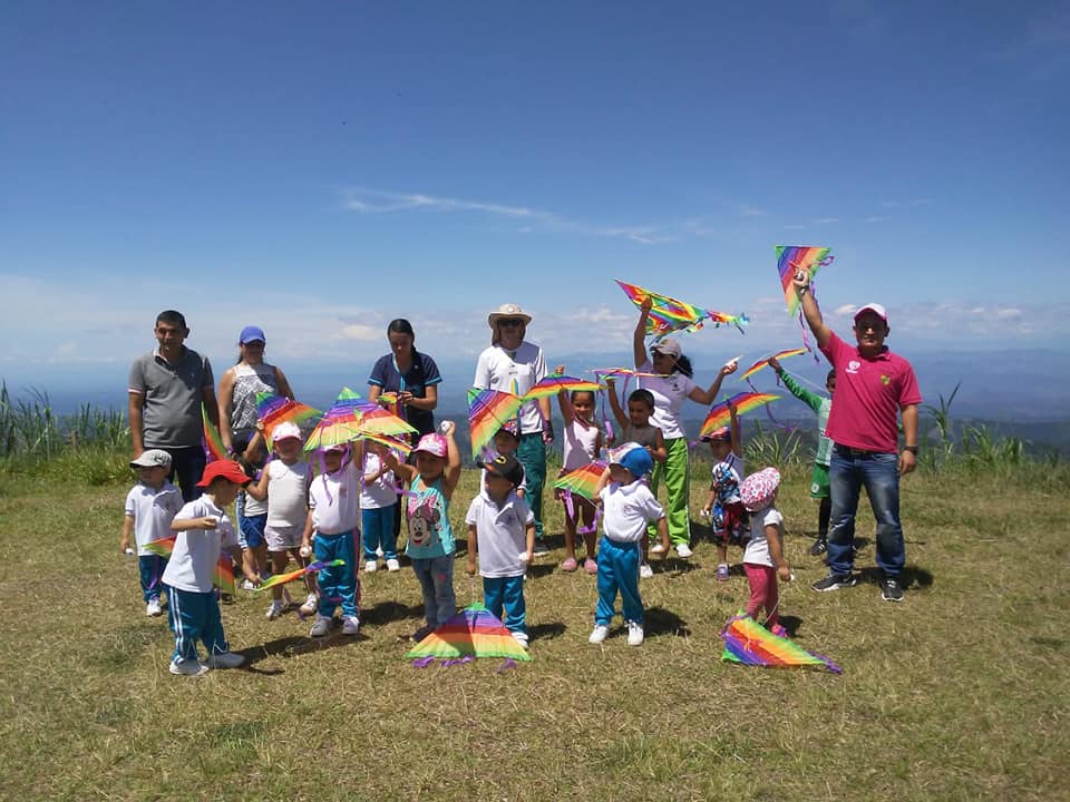 ELEVANDO MI COMETA, SUE�O EN GRANDE
