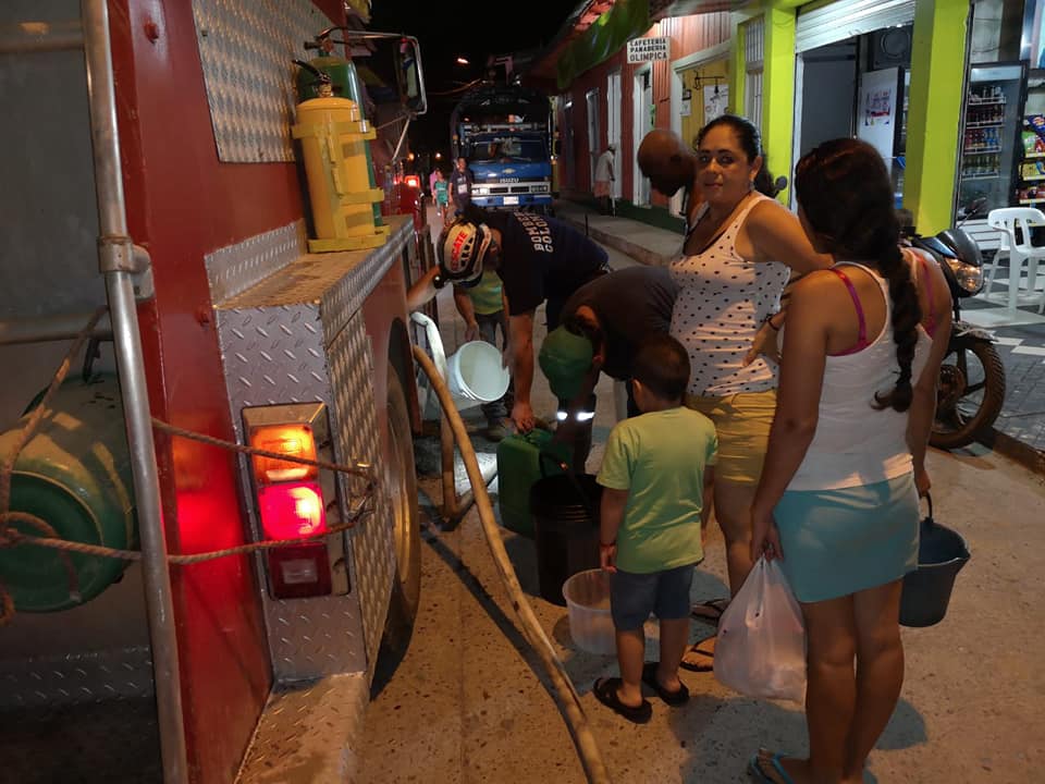 CARRO CISTERNA PARA PROVEER DEL RECURSO H�DRICO A LA POBLACI�N DE SAN DIEGO