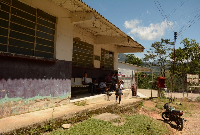 QUE NOS DEN TRASPORTE, ESO QUEDA MUY LEJOS: CLAMAN ESTUDIANTES DE COLEGIO RURAL DE SAMAN� CALDAS