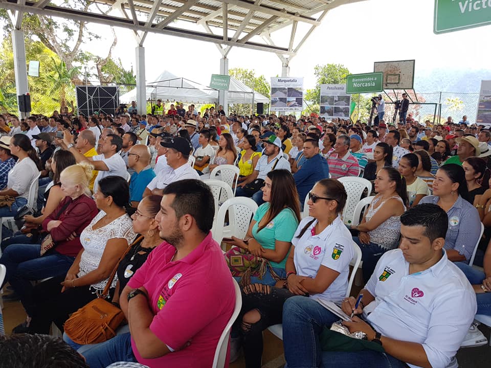 GOBERNACI�N ENTREG� 26 KIL�METROS DE V�AS PAVIMENTADAS EN EL ORIENTE DE CALDAS 