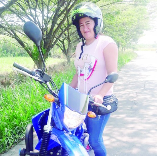 POR ARREBATARLE EL BOLSO A YUDI NELSY GARC�A GALLEGO LE DISPARARON