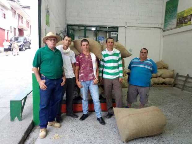 CIERRAN CENTRO DE ATENCI�N AL CAFICULTOR EN SAN DANIEL (PENSILVANIA)