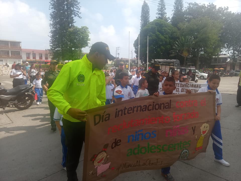 DIA DE LAS MANOS ROJAS