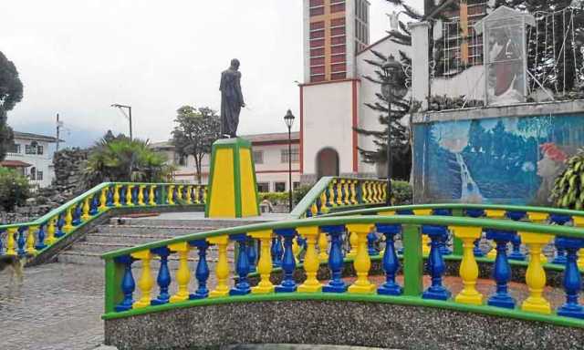 JORNADA DE ASEO Y PINTURA PARQUE PRINCIPAL