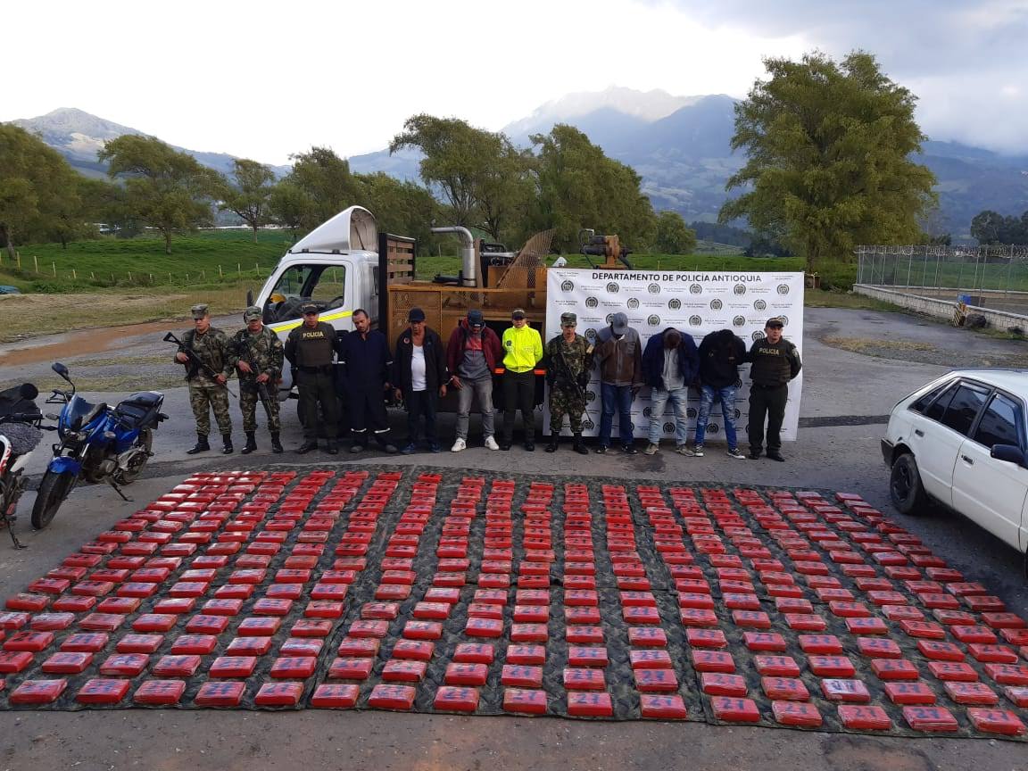 DECOMISAN 340 KILOS DE COCA�NA EN SONS�N ANTIOQUIA