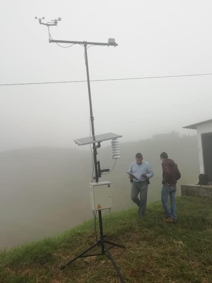 INSTALAN ANTENA QUE PERMITIR� MONITOREAR LA PRECIPITACION, TEMPERATURA, RADIACI�N, HUMEDAD DEL SUELO