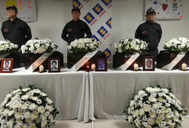 LA FISCAL�A ENTREG� LOS RESTOS �SEOS DE CINCO DESAPARECIDOS EN ANTIOQUIA