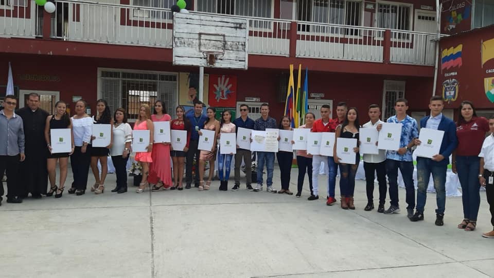 SE GRADUARON COMO T�CNICOS Y TECN�LOGOS DE LA UNIVERSIDAD DE MANIZALES