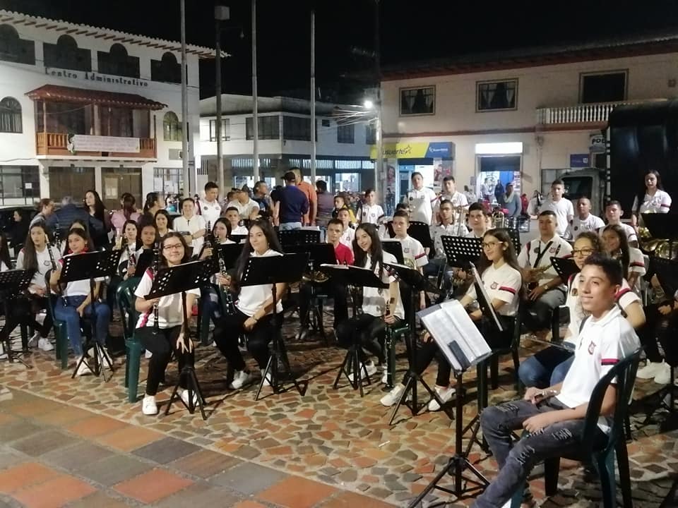 PRIMERA RETRETA BANDA ESTUDIANTIL INSTITUCI�N EDUCATIVA SAN AGUST�N