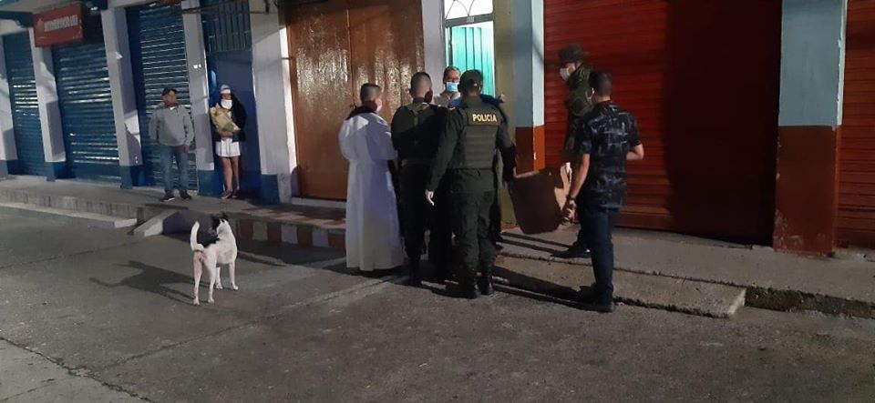 ORACI�N Y CAMPA�A DE RECOLECCI�N DE OFRENDAS EN FLORENCIA