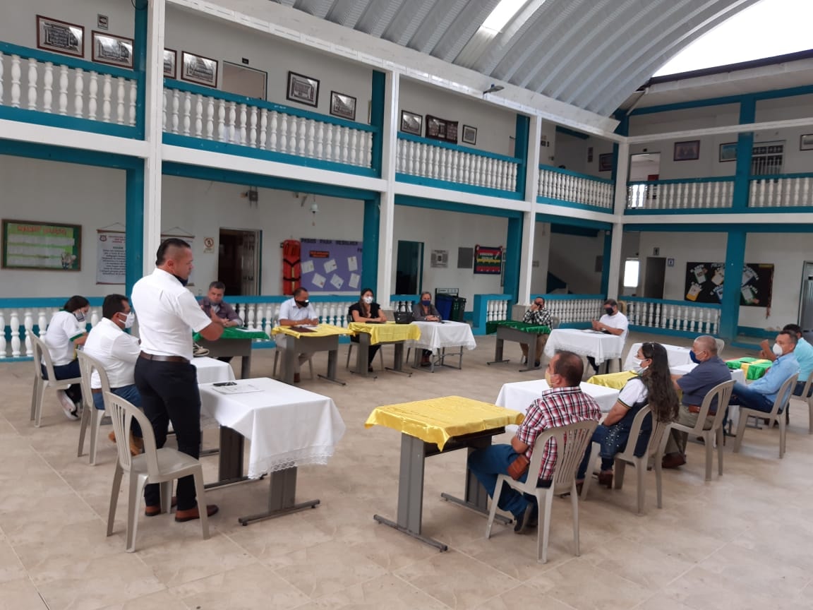 EDUCACI�N A DISTANCIA Y SUS INQUIETUDES
