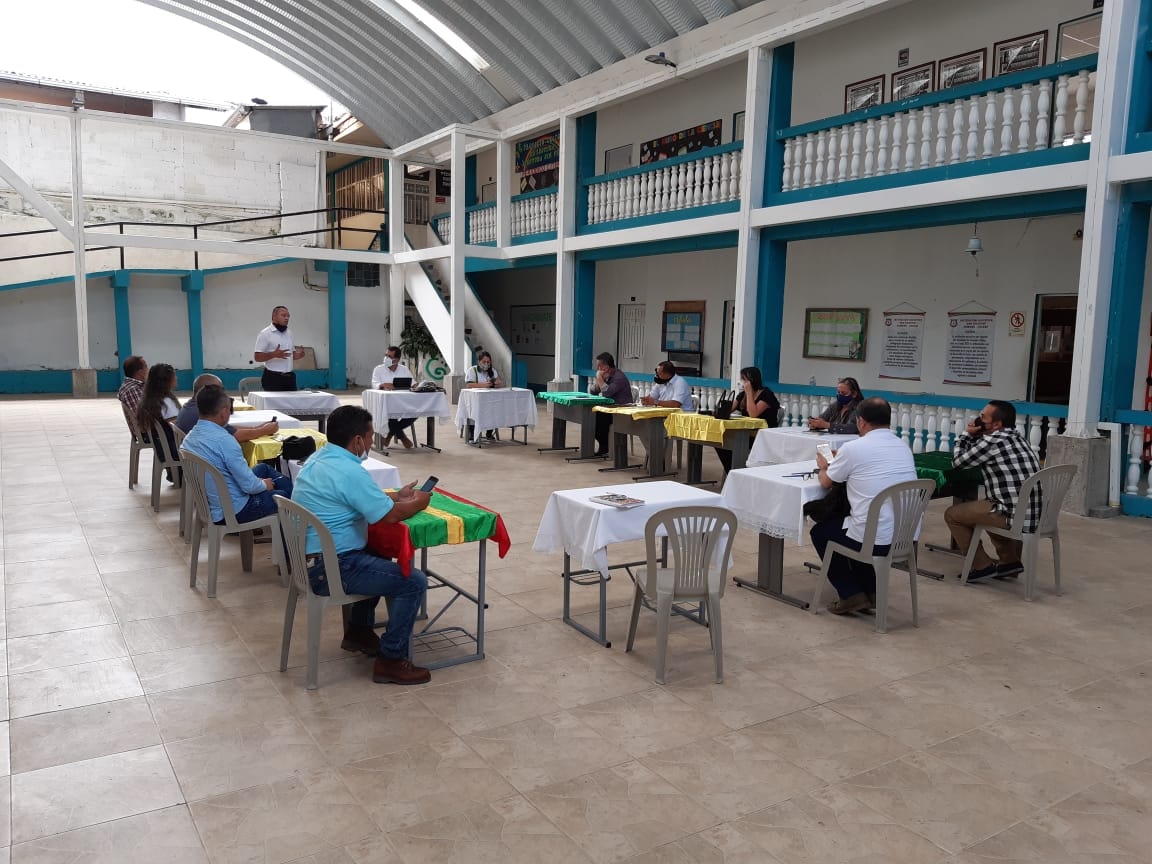 EDUCACI�N A DISTANCIA Y SUS INQUIETUDES