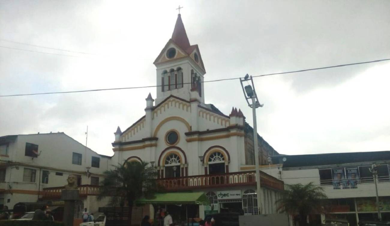 LA GOBERNACI�N ANUNCIA CONSTRUCCI�N DE V�AS RURALES EN CALDAS