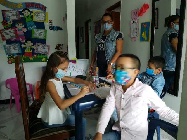 LA MAESTRA EXELMARI Y SU NUEVO HORARIO EN SAN DIEGO