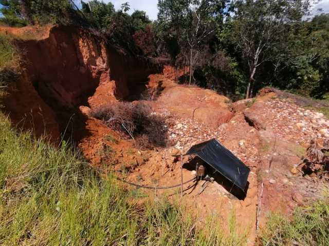 GOLPEARON LA MINER�A ILEGAL EN NORCASIA Y SAMAN�