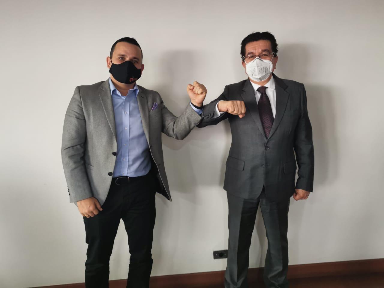 REPRESENTANTE A LA C�MARA ERWIN ARIAS TRABAJANDO POR LA SALUD DE LOS CALDENSES