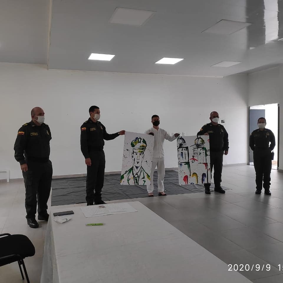 RECONOCIMIENTO POR PARTE DE LA ESCUELA DE CARABINEROS AL SAMANE�O RAFAEL RODRIGUEZ