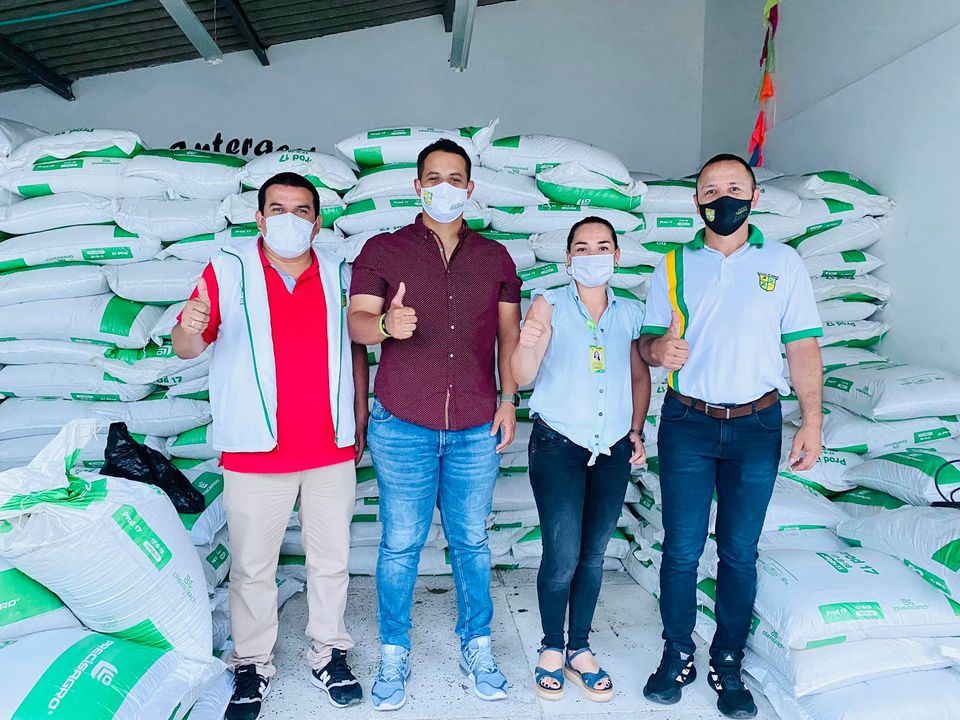 7766 BULTOS DE FERTILIZANTES LOS CUALES BENEFICIAR�N A 353 FAMILIAS SAMANE�AS.