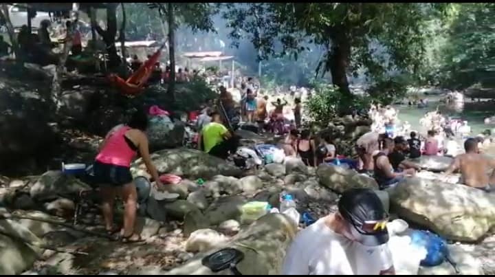 R�O LA MIEL Y TASAJOS. FUERON VISITADOS POR M�S DE 800 PERSONAS EN M�S DE 100 VEH�CULOS