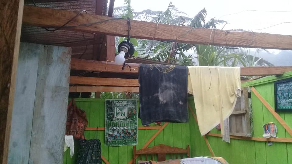 VENDAVAL DESCHECHO CASA EN EL CONSUELO