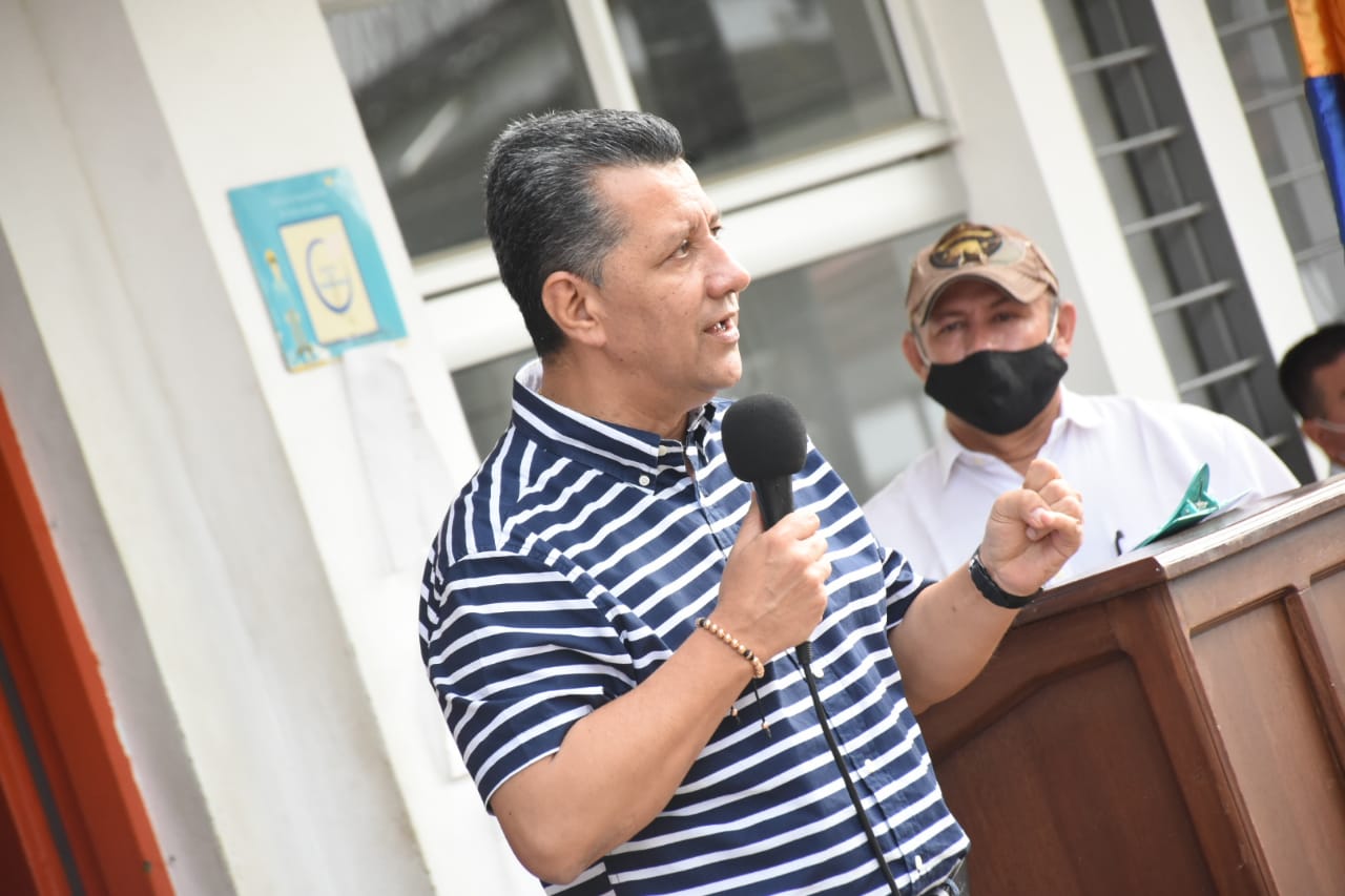 GOBERNADOR DEL TOLIMA OFICIALIZA PAVIMENTACI�N ENTRE MARIQUITA Y LA VICTORIA