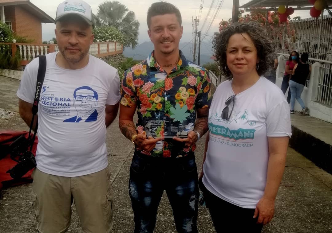 RECONOCIMIENTO TRABAJO DE GRADO PAZ, CULTURA E HISTORIA EN LA REGI�N DEL VIEJO CALDAS