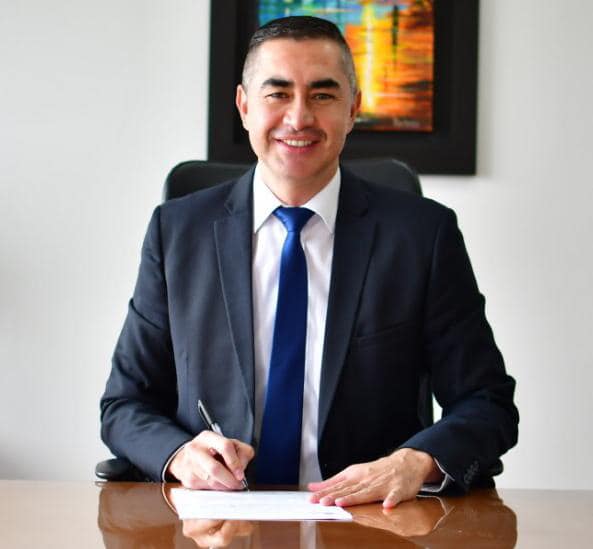 WILDER IBERSON ESCOBAR ORTIZ RENUNCIA A LA GERENCIA DE EMPOCALDAS