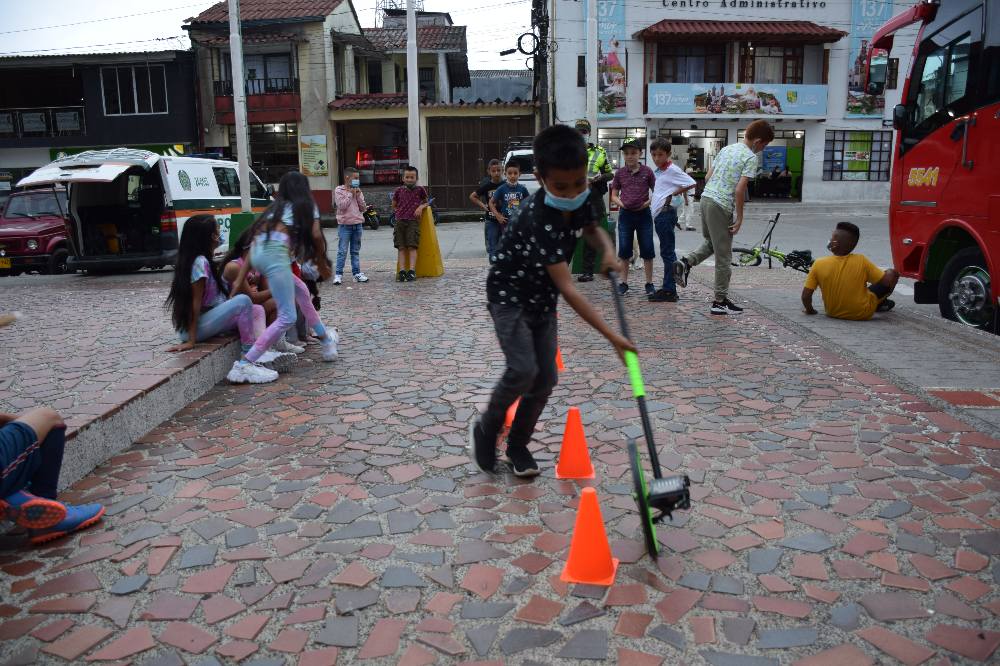 CAPACITACI�N IMPORTANCIA DE LAS NORMAS DE MOVILIDAD Y COMO REDUCIR LA ACCIDENTALIDAD 