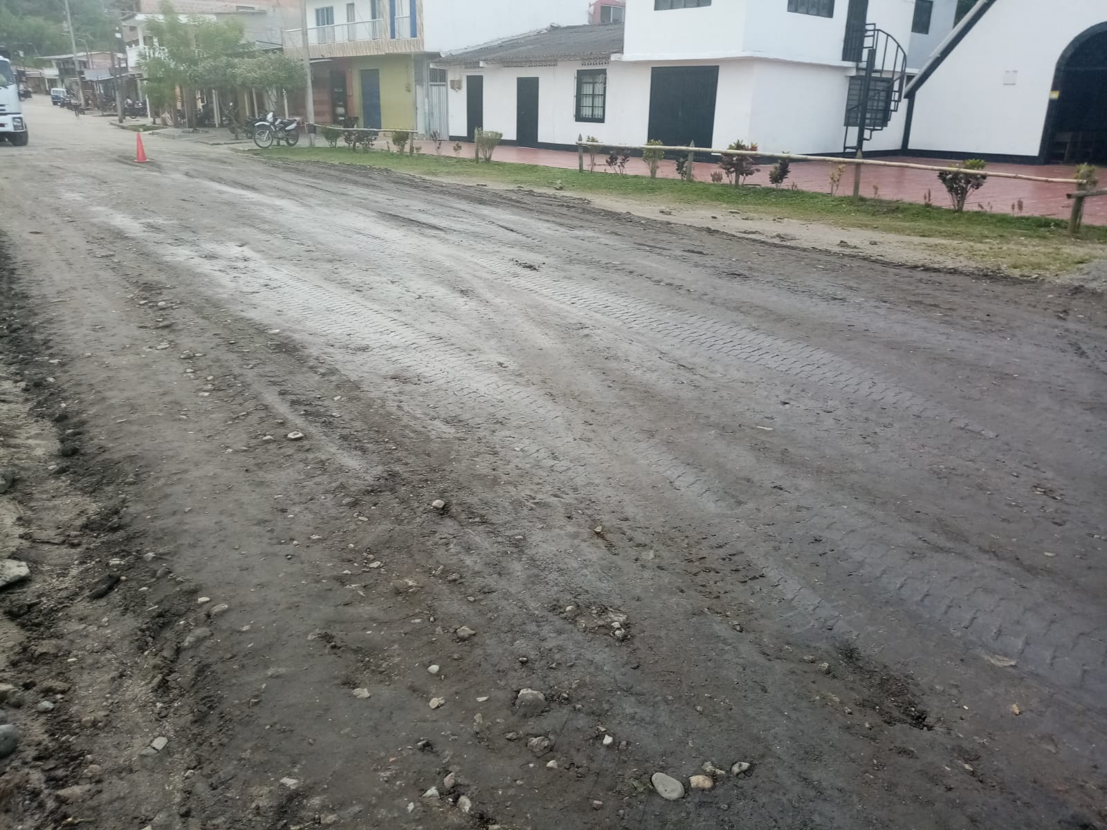 MANTENIMIENTO DE LA VIA DE ACCESO AL CORREGIMIENTO DE BERLIN