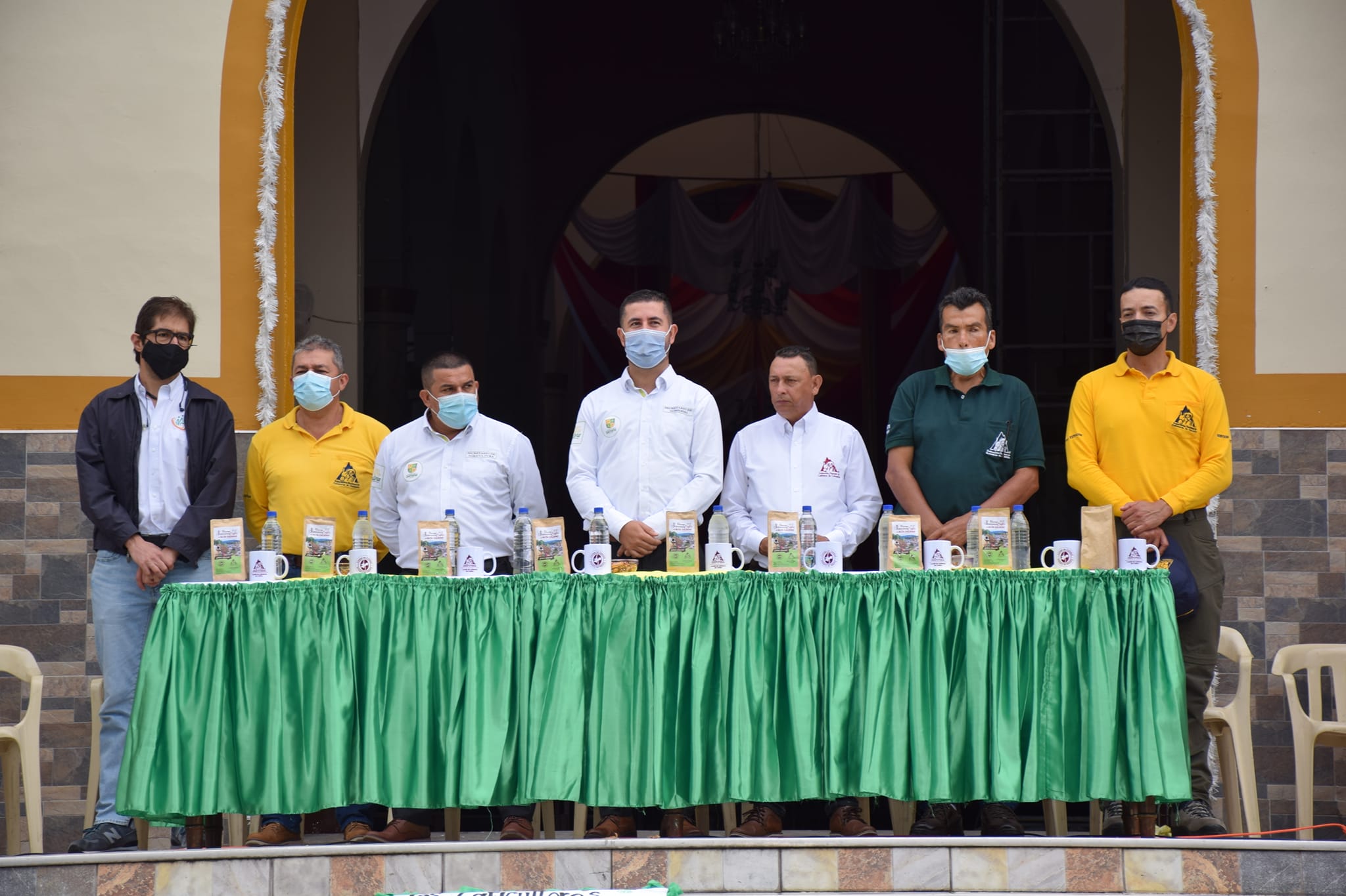 PREMIACI�N DEL PRIMER CONCURSO DE CAF�S DE ALTA CALIDAD EN SAMAN�