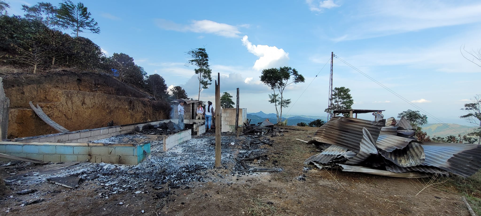 INCENDIO CASA VEREDA CALIFORNIA BAJA