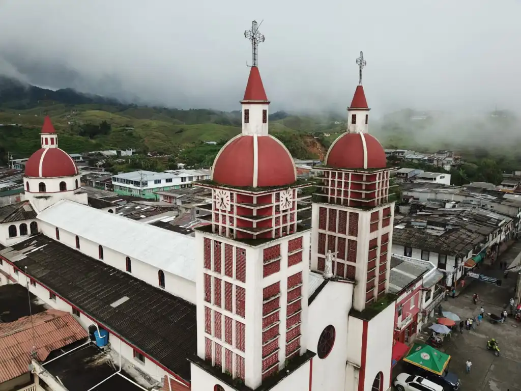 EMPOCALDAS SUSPENDE OBRAS EN EL MUNICIPIO DE SAMAN� POR FALTA DE MATERIALES Y SUMINISTROS