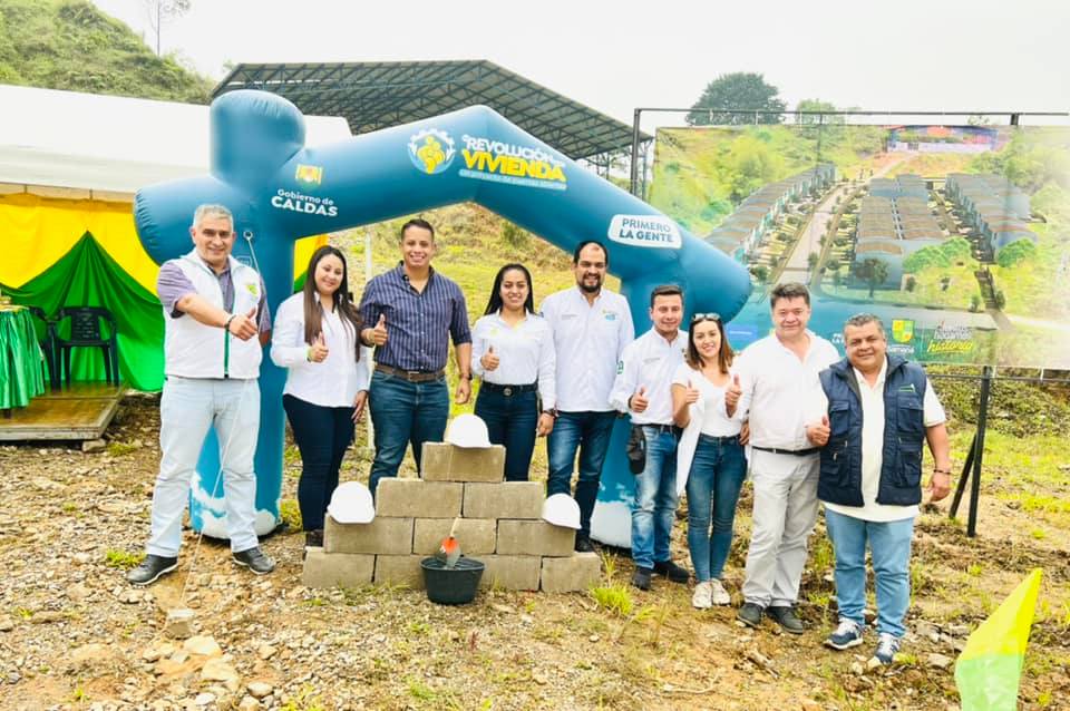 URBANIZACI�N VILLA SALOM� CON 98 VIVIENDAS